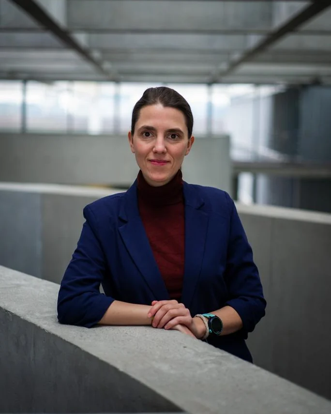 Porträt von Laura Eder